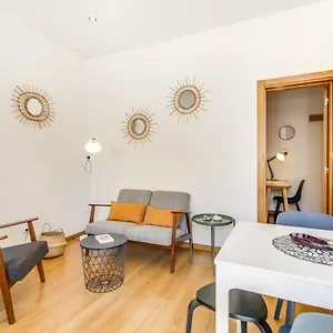 Guestready - Cream And Wood In Alcantara , Lisboa Portugal